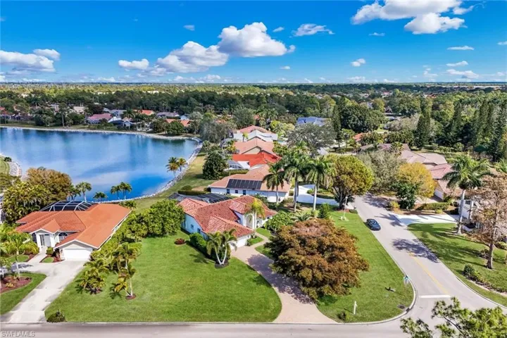 210 Belville Blvd.,Berkshire Lakes