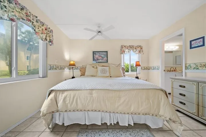 1001 Foxfire Ln 102, Naples, Florida 34104