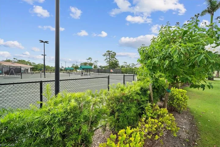 1001 Foxfire Ln 102, Naples, Florida 34104