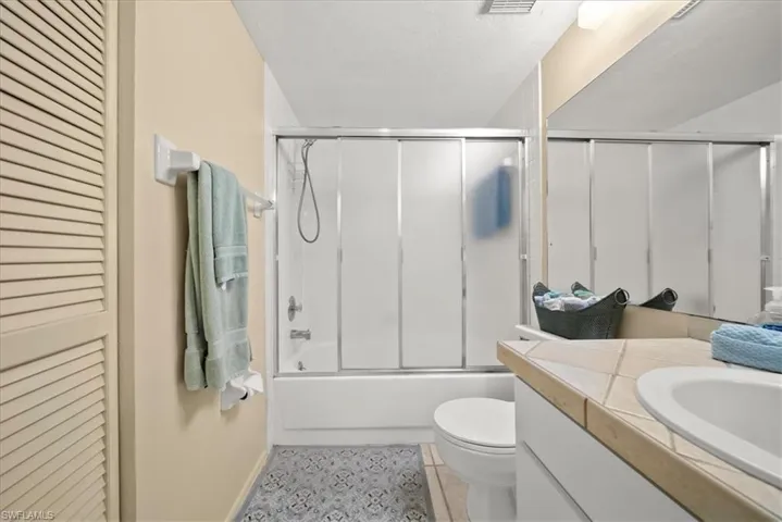 1001 Foxfire Ln 102, Naples, Florida 34104