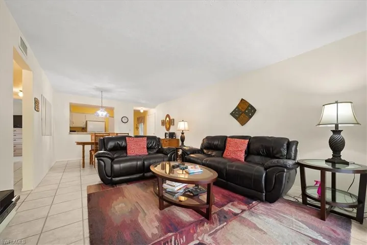 1001 Foxfire Ln 102, Naples, Florida 34104