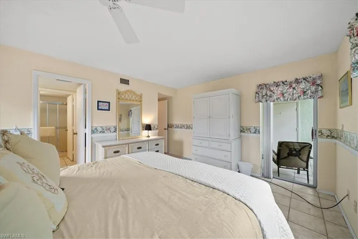 1001 Foxfire Ln 102, Naples, Florida 34104