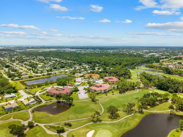 1001 Foxfire Ln 102, Naples, Florida 34104