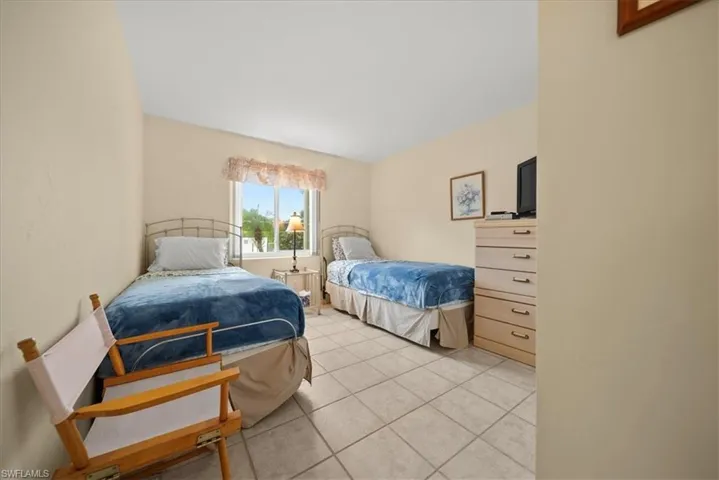 1001 Foxfire Ln 102, Naples, Florida 34104