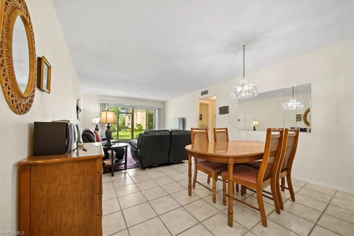 1001 Foxfire Ln 102, Naples, Florida 34104