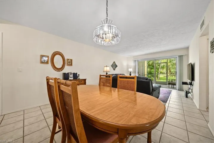 1001 Foxfire Ln 102, Naples, Florida 34104
