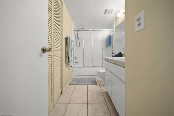 1001 Foxfire Ln 102, Naples, Florida 34104
