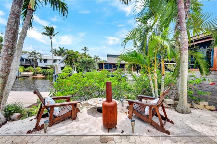 Waterfront sitting area