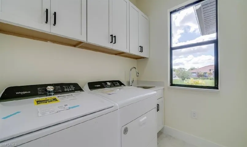 141 Sw 37 Pl, Cape Coral, Florida 33993
