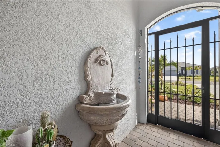 Screened Entry