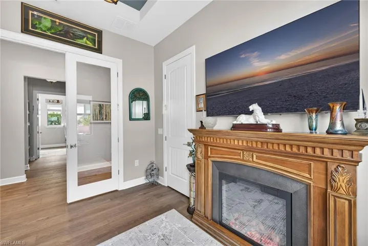 Flex room with closet