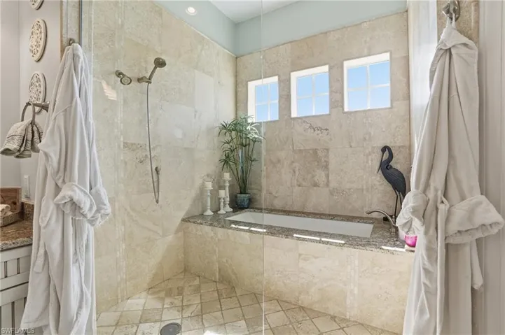 5886 Shell Cove Dr, Cape Coral, Florida 33914