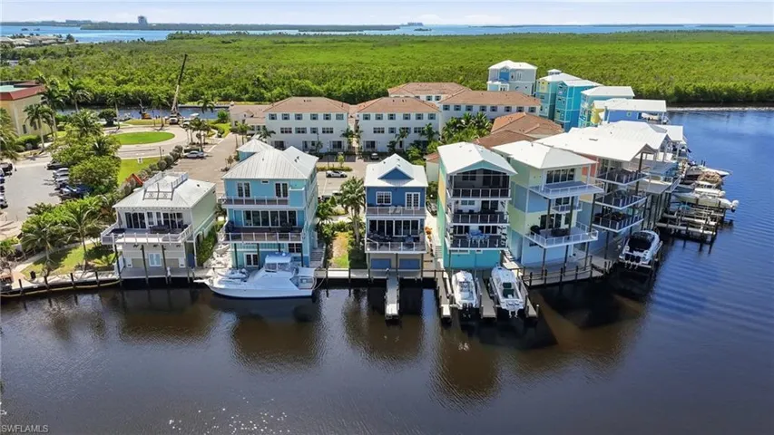 5886 Shell Cove Dr, Cape Coral, Florida 33914
