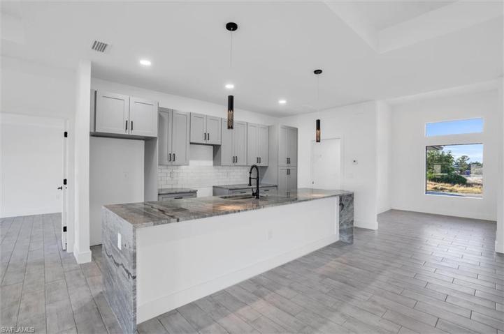 3819 33rd ST SW, LEHIGH ACRES FL 33976