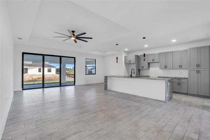 3819 33rd ST SW, LEHIGH ACRES FL 33976