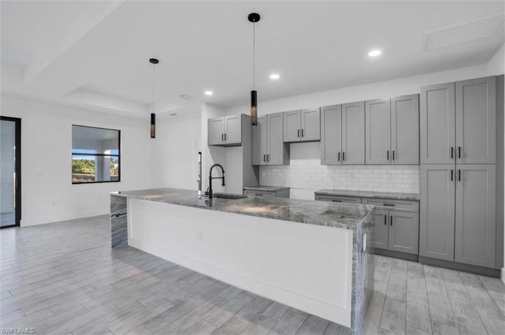 3819 33rd ST SW, LEHIGH ACRES FL 33976