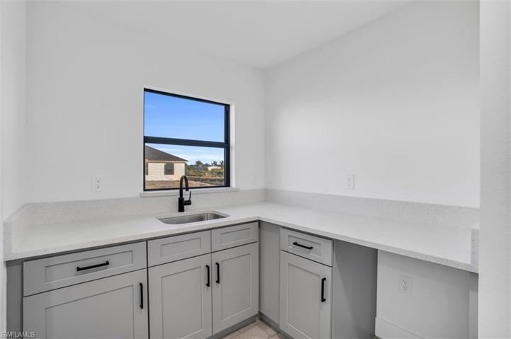3819 33rd ST SW, LEHIGH ACRES FL 33976