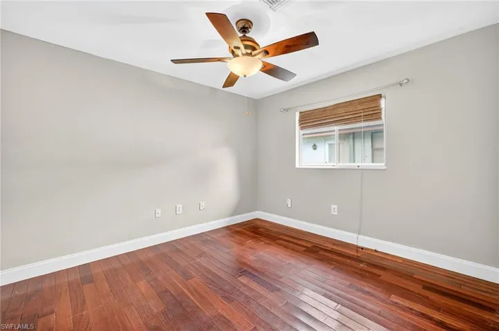 541  Landmark  DR, Naples, FL 34112