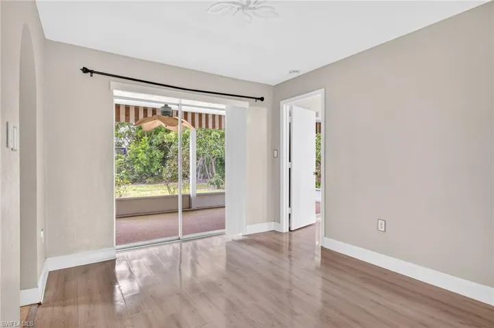 541  Landmark  DR, Naples, FL 34112