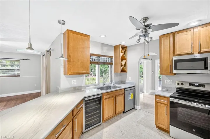 541  Landmark  DR, Naples, FL 34112