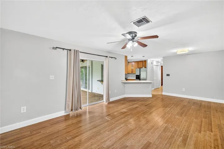 541  Landmark  DR, Naples, FL 34112
