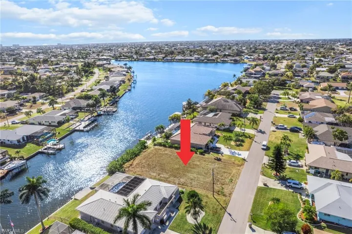 322 SE 33rd  ST, Cape Coral, FL 33904