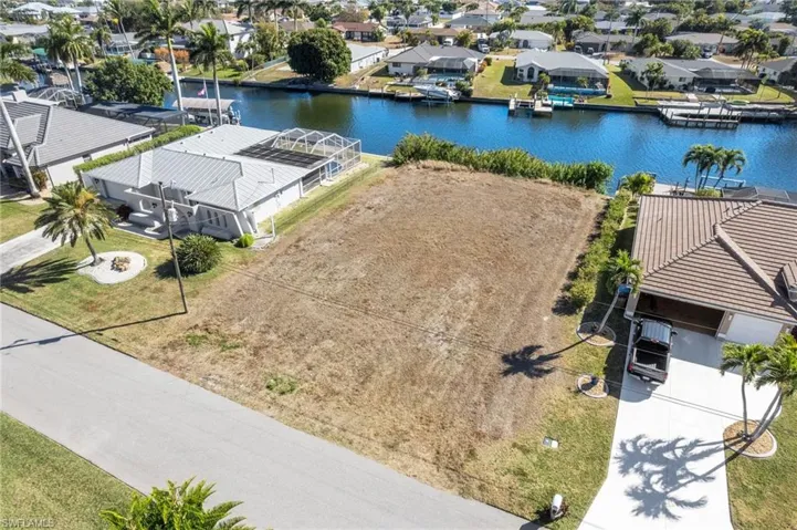 322 SE 33rd  ST, Cape Coral, FL 33904
