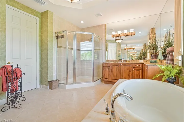 10315  Longleaf Pine  CT, Fort Myers, FL 33913