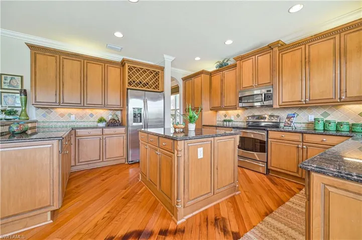 10315  Longleaf Pine  CT, Fort Myers, FL 33913