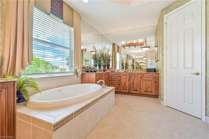 10315  Longleaf Pine  CT, Fort Myers, FL 33913