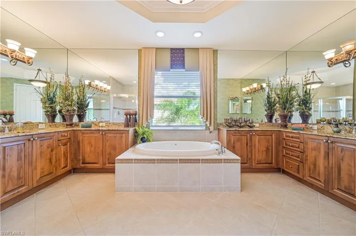 10315  Longleaf Pine  CT, Fort Myers, FL 33913