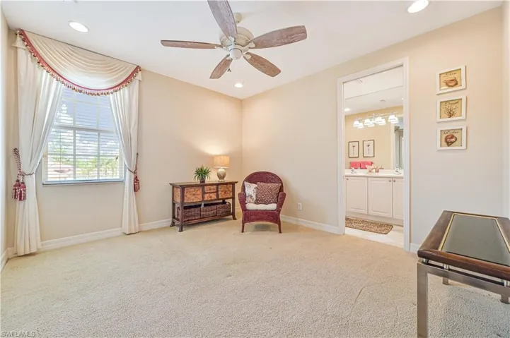 10315  Longleaf Pine  CT, Fort Myers, FL 33913