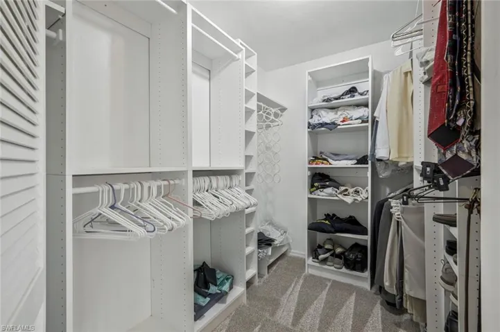 Walk-in Closet