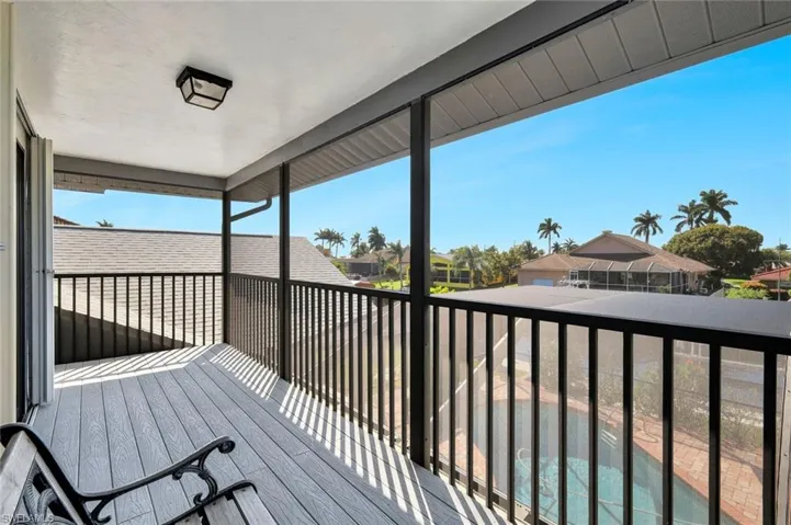 Upstairs Bedroom - Private Balcony