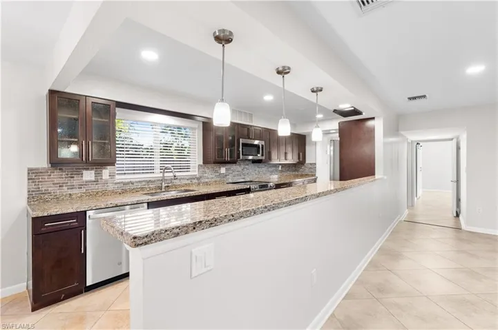 3550  14th N ST, Naples, FL 34103