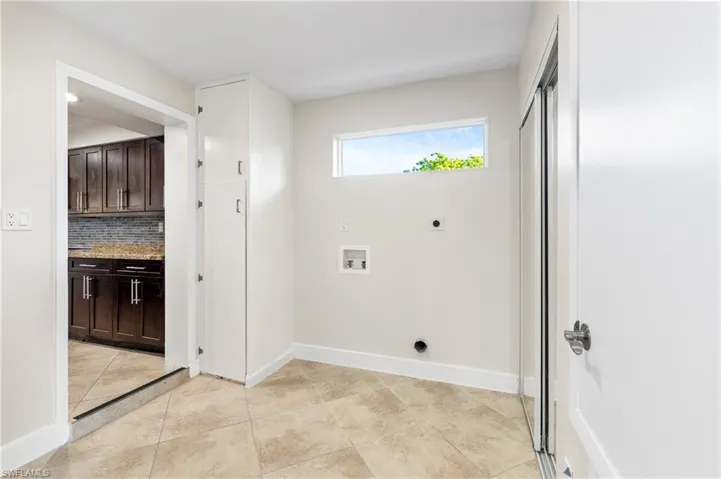 3550  14th N ST, Naples, FL 34103