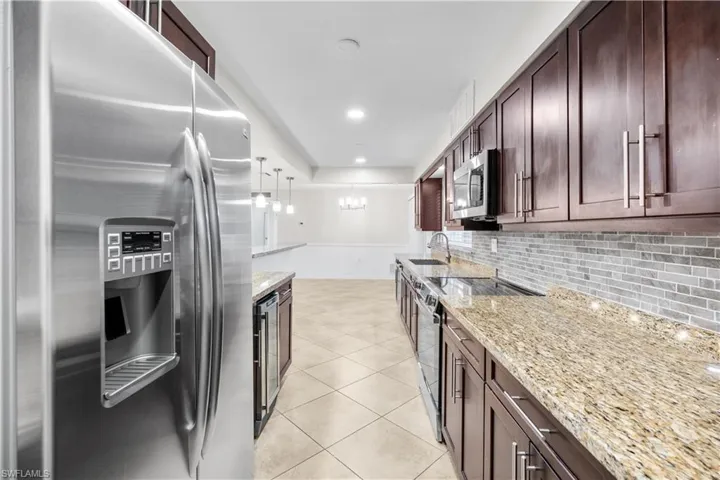 3550  14th N ST, Naples, FL 34103