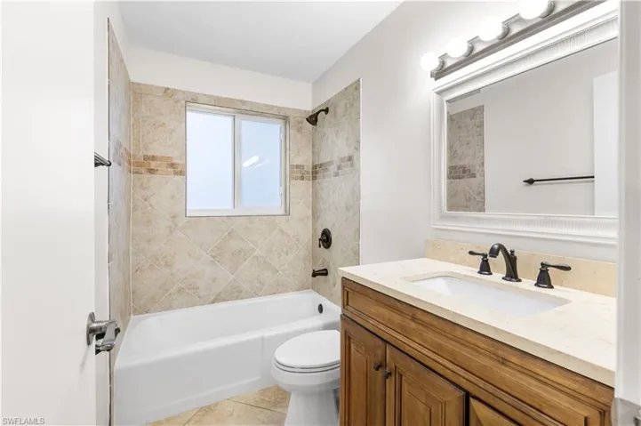 3550  14th N ST, Naples, FL 34103