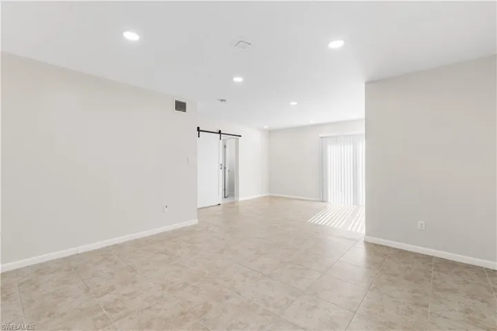 3550  14th N ST, Naples, FL 34103