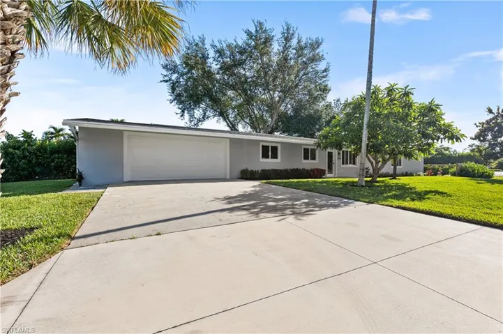 3550  14th N ST, Naples, FL 34103