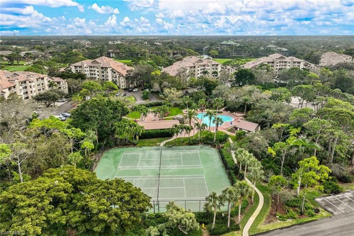 26920  Wedgewood  DR, Bonita Springs, FL 34134