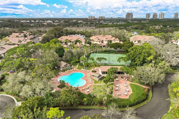 26920  Wedgewood  DR, Bonita Springs, FL 34134