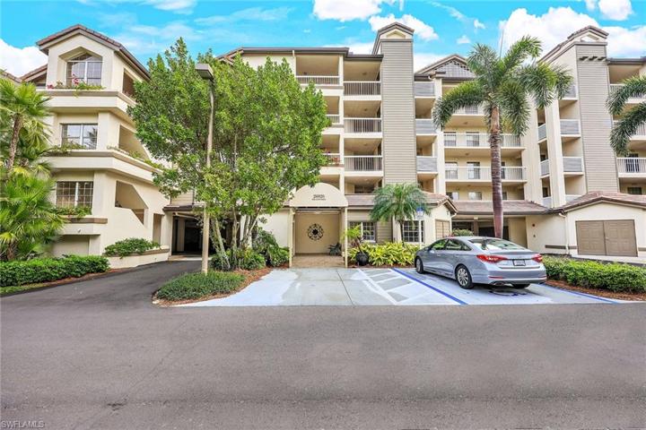 26920  Wedgewood  DR, Bonita Springs, FL 34134