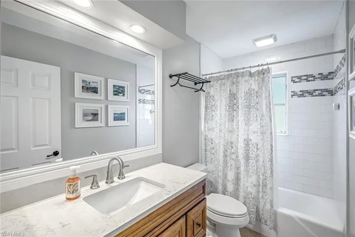 539 Cypress Way E, Naples, Florida 34110