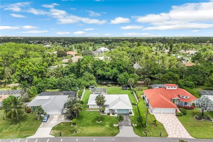 539 Cypress Way E, Naples, Florida 34110