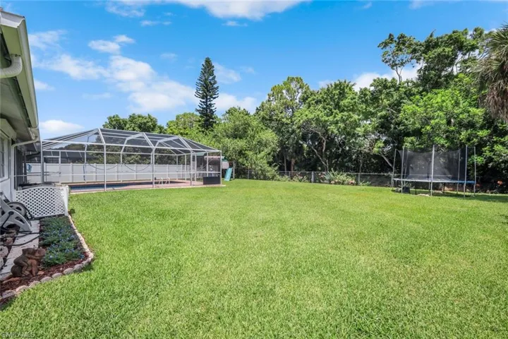 539 Cypress Way E, Naples, Florida 34110