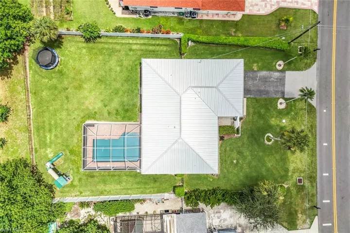 539 Cypress Way E, Naples, Florida 34110