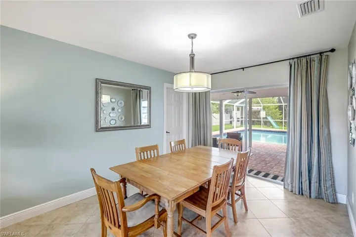 539 Cypress Way E, Naples, Florida 34110