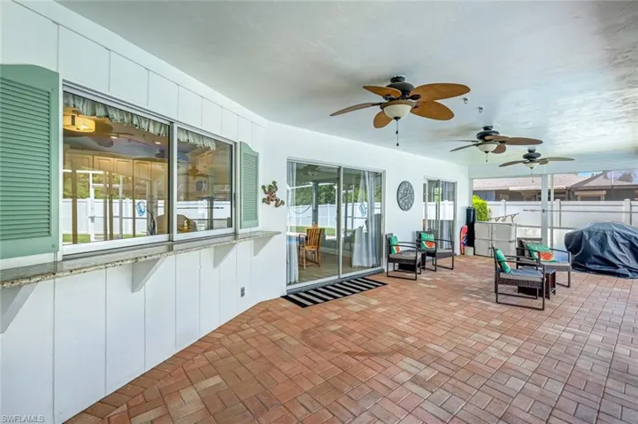 539 Cypress Way E, Naples, Florida 34110