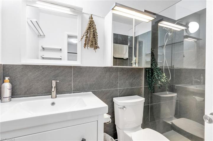 Upstairs Bathroom